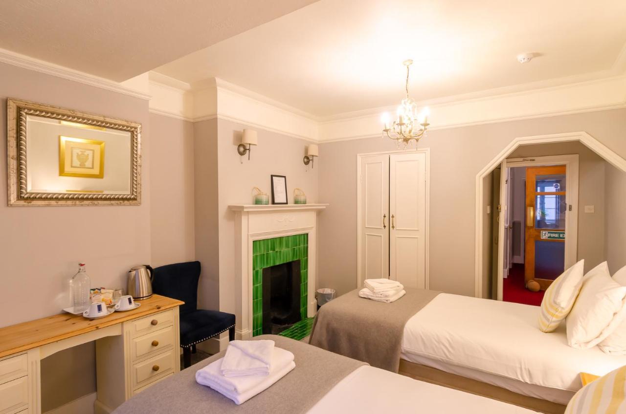 The Alverbank Hotel *